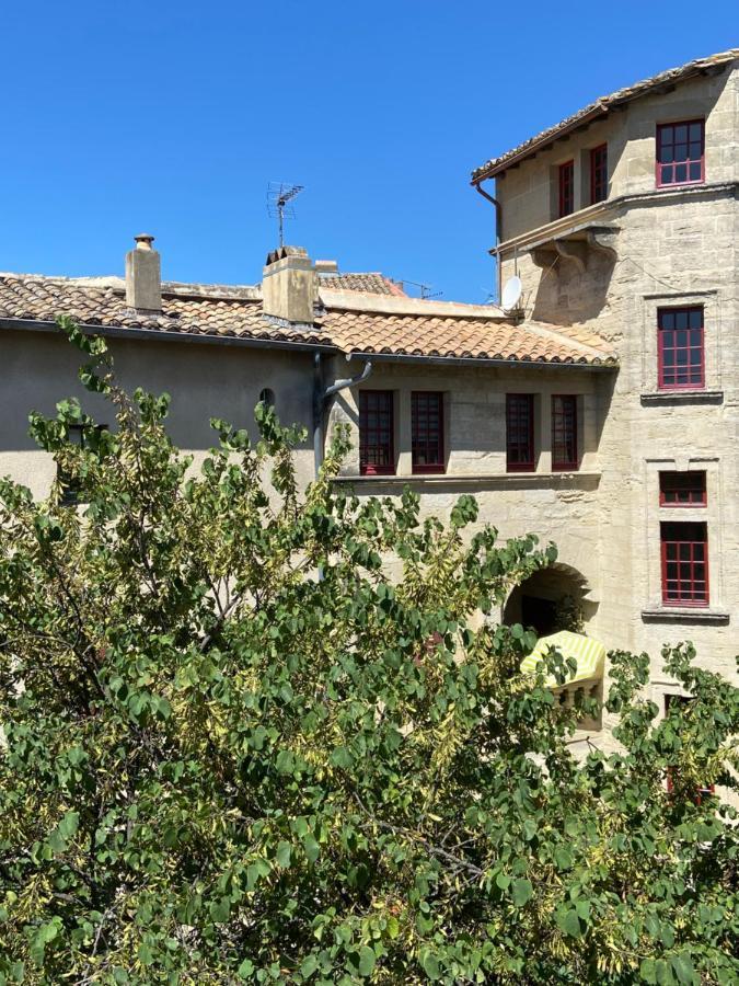Appartement A 50 M De La Place Aux Herbes Юзес Экстерьер фото